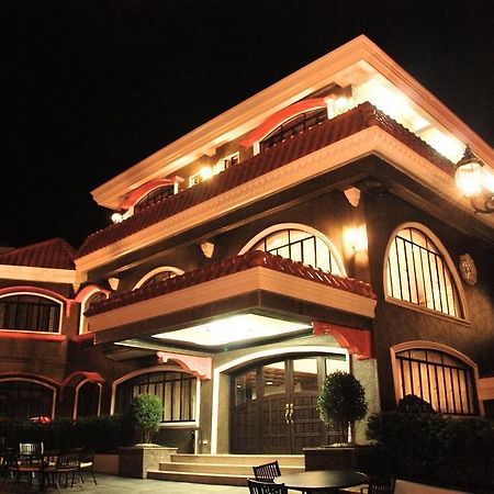 Iriga Plaza Hotel Dış mekan fotoğraf